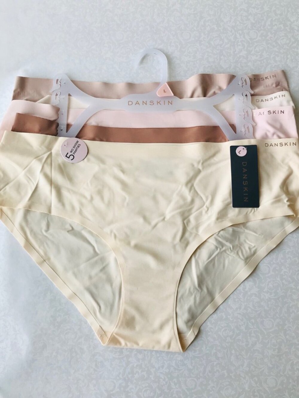 Danskin Intimates  No Show Panties  5 set  Size : L